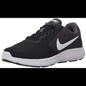 ❗️SOLD❗️Nike revolution 3 sneakers